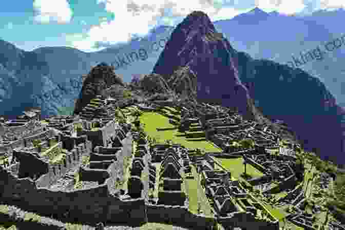 The Ruins Of The Ancient Inca Citadel Of Machu Picchu, Perched High In The Andes Mountains. Mayas Incas And Aztecs (Social Studies Readers)